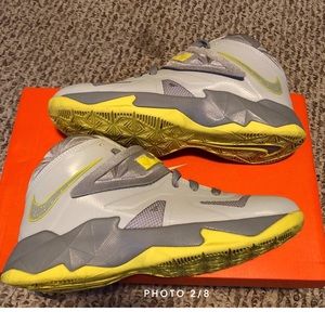 Lebron Zoom Soldier 7